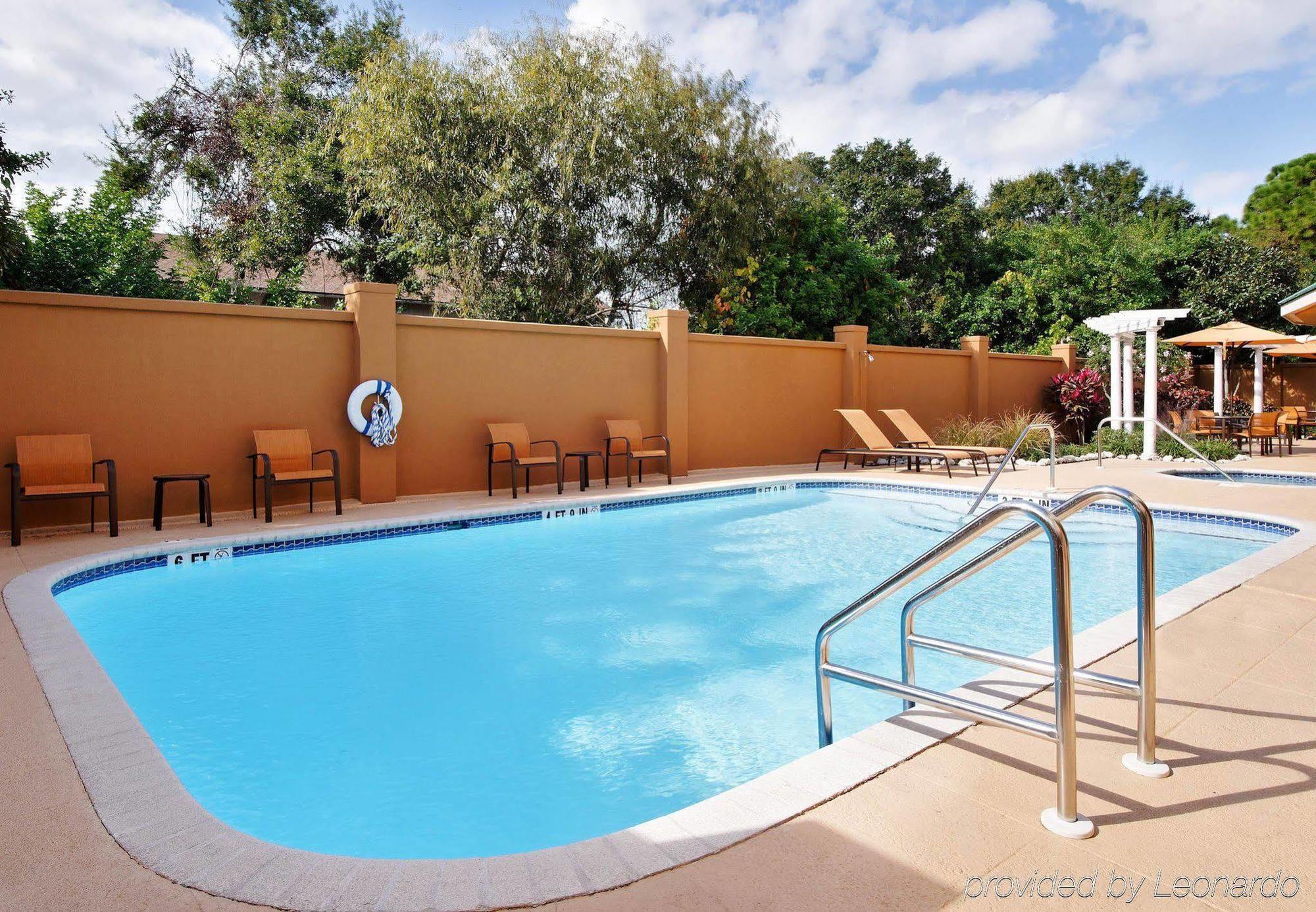 Courtyard Sarasota Bradenton Airport Hotell Exteriör bild
