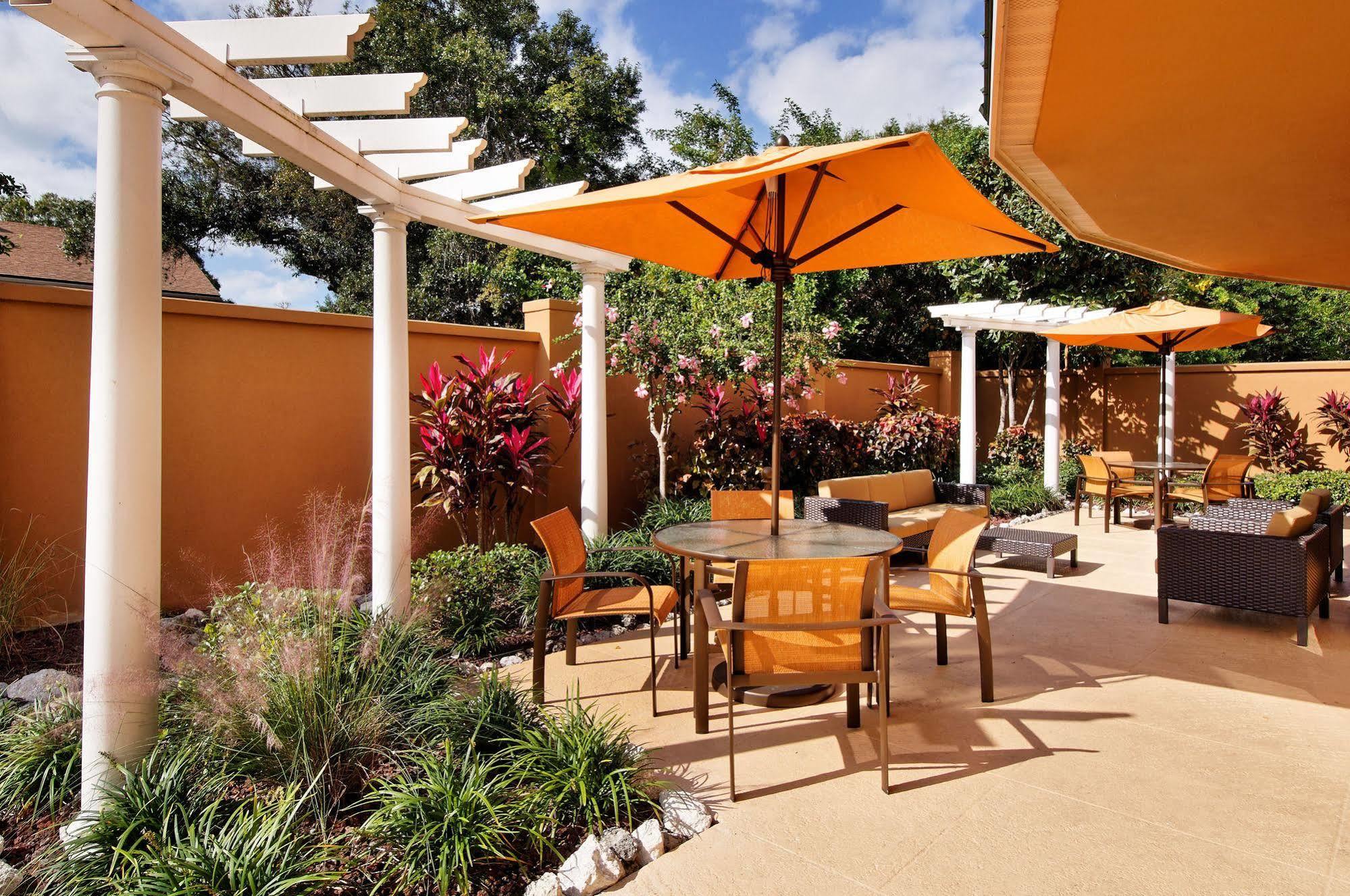 Courtyard Sarasota Bradenton Airport Hotell Exteriör bild